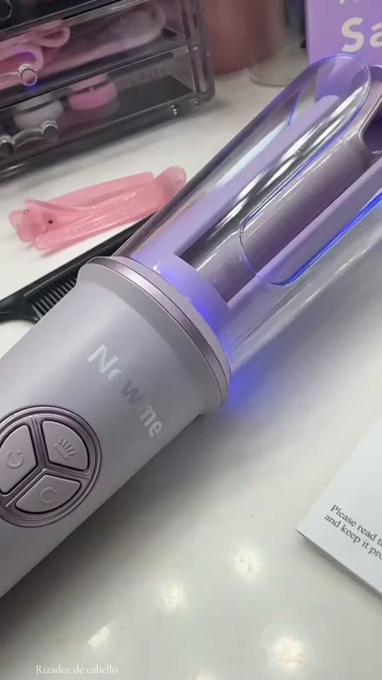 Post 2 by Carla Smileplease on TikTok (video)