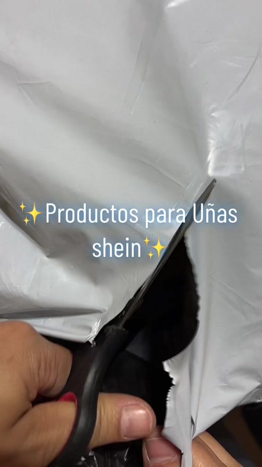 Post 9 by Carla Smileplease on TikTok (video)