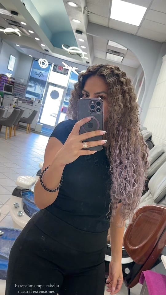 Post 7 by Carla Smileplease on TikTok (video)