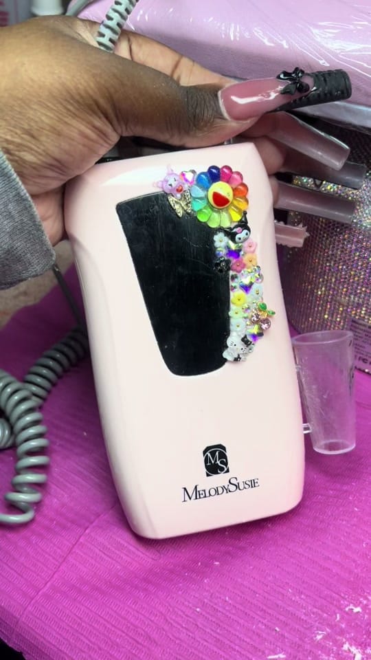Post 10 by Le 🍒 on TikTok (video)
