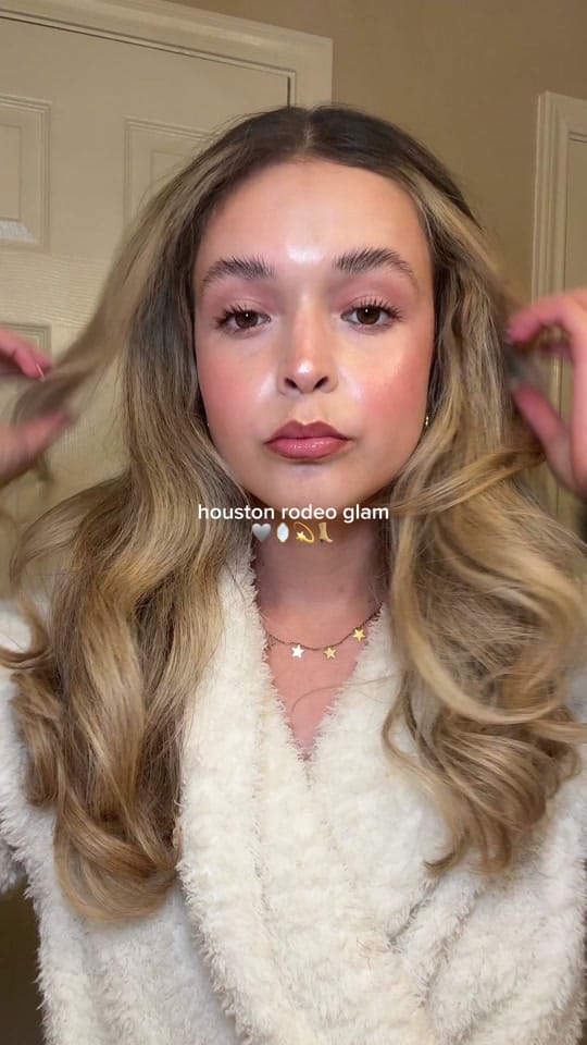 Post 4 by ANA KAREN S on TikTok (video)