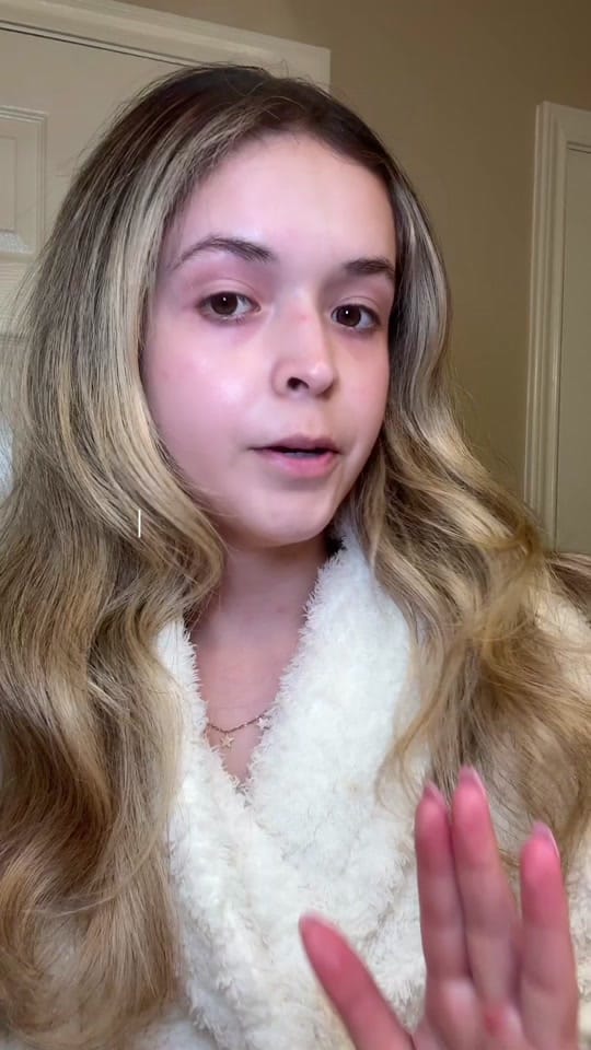 Post 6 by ANA KAREN S on TikTok (video)