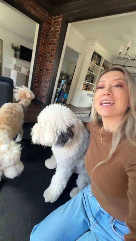 Post 2 by Mandie Kaii on TikTok (video)