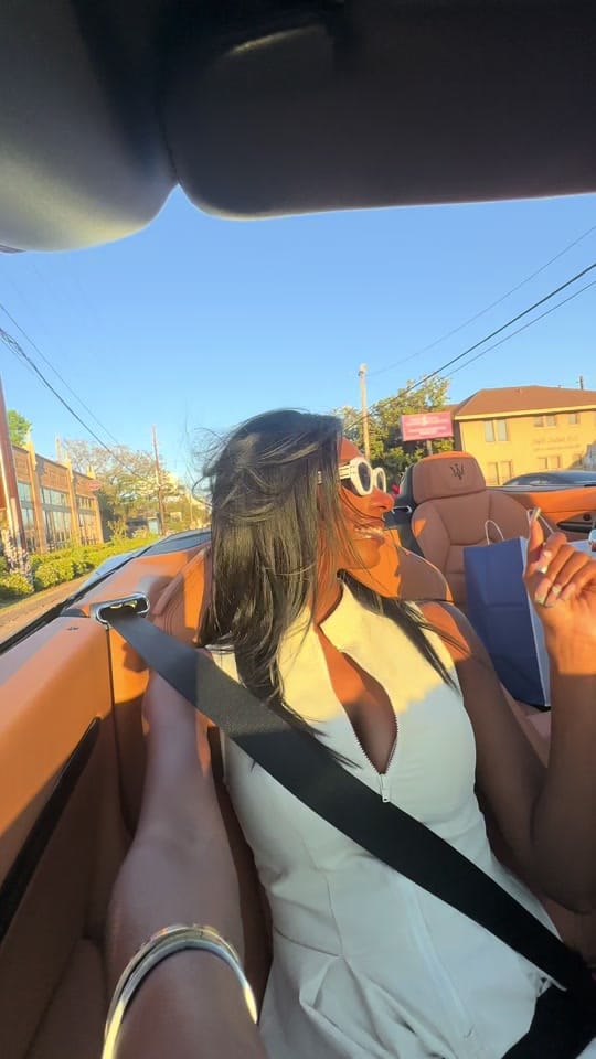 Post 1 by Travel With Lauryn🌎 on TikTok (video)