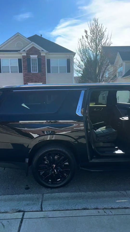 Post 5 by Travel With Lauryn🌎 on TikTok (video)