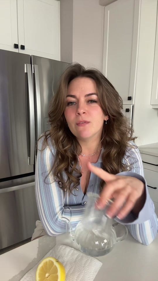 Post 2 by victoriateel on TikTok (video)