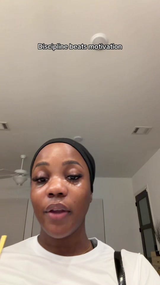 Post 2 by Annabel Halliday on TikTok (video)