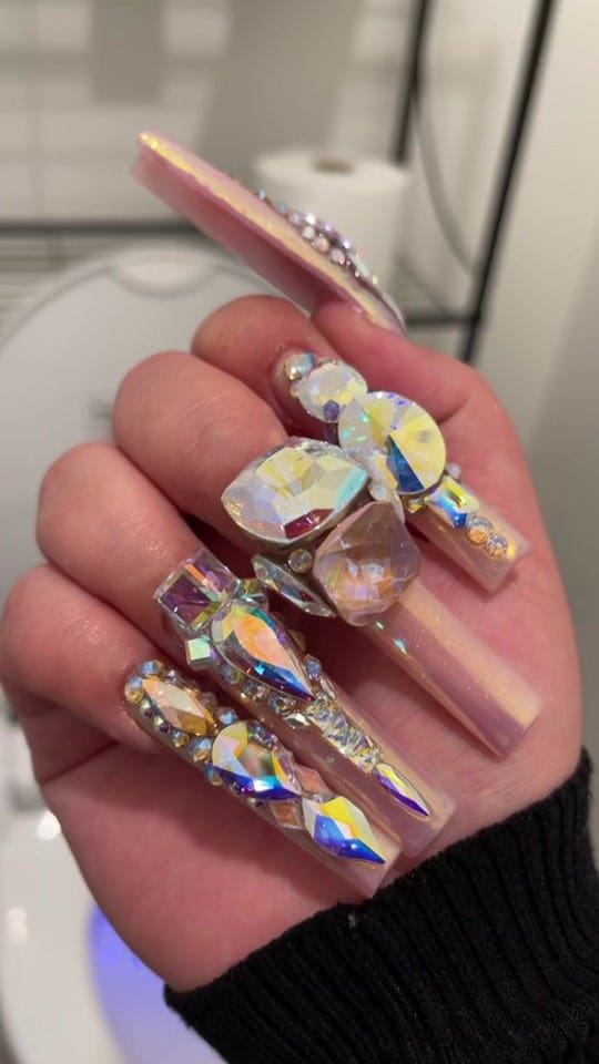 Post 9 by Zulaysnails on TikTok (video)