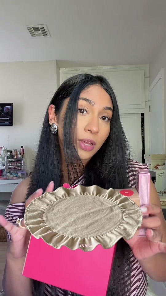 Post 5 by MOI, B on TikTok (video)