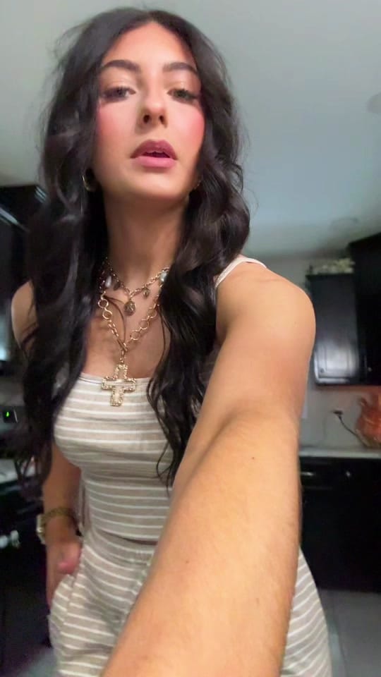 Post 4 by Lindsey Stacy 🍒 on TikTok (video)