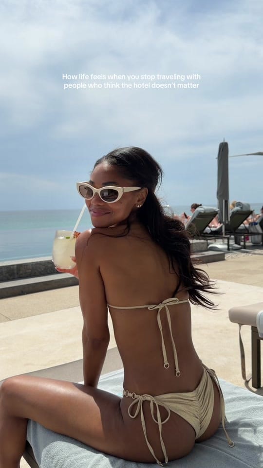 Post 4 by Lydia Hall on TikTok (video)