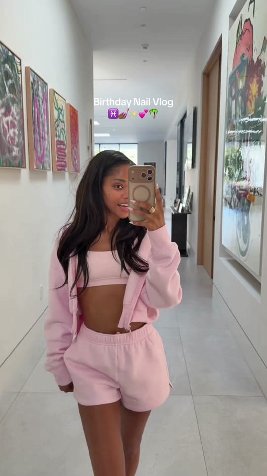 Post 7 by Lydia Hall on TikTok (video)