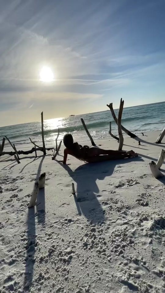 Post 3 by Dasha Mart on TikTok (video)