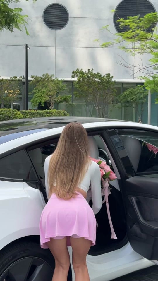 Post 2 by Dasha Mart on TikTok (video)