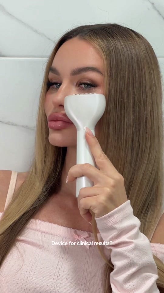 Post 7 by Dasha Mart on TikTok (video)
