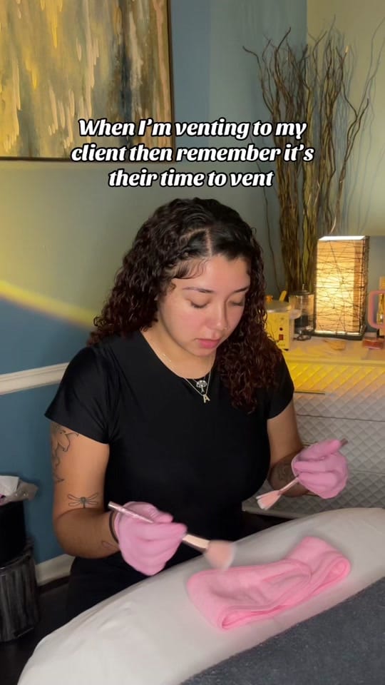 Post 5 by Theonlyanaste on TikTok (video)