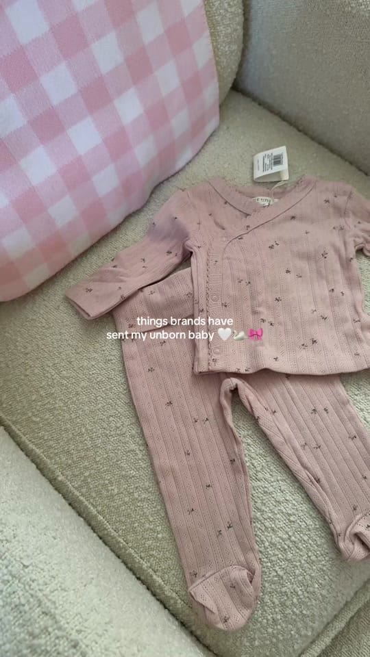 Post 10 by Bricely on TikTok (video)