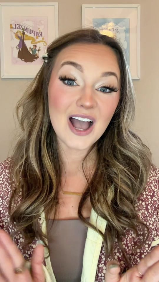 Post 4 by Lauren Seeley on TikTok (video)