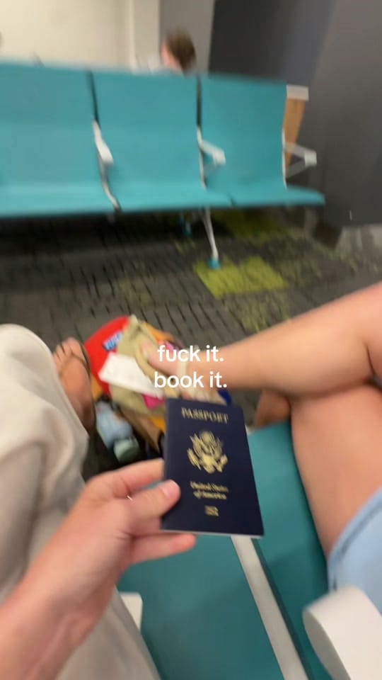 Post 3 by daisy pitch 🌺🌴👙☀️🐚 on TikTok (video)