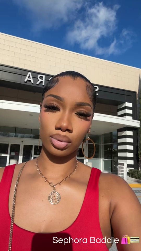 Post 1 by Ann-Yah on TikTok (video)