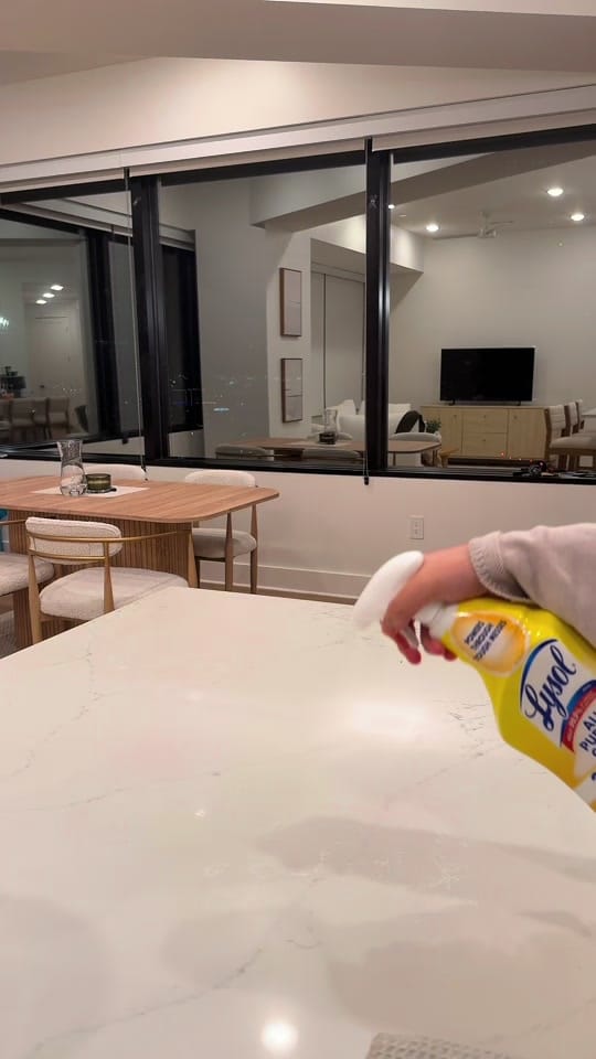 Post 2 by Sara Bazarto on TikTok (video)