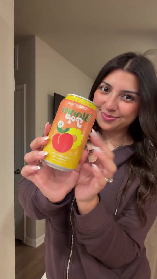 Post 4 by sof on TikTok (video)