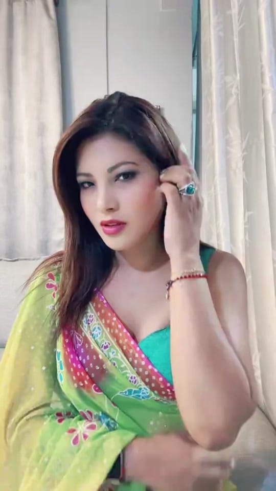Post 1 by Nishi Singh on TikTok (video)