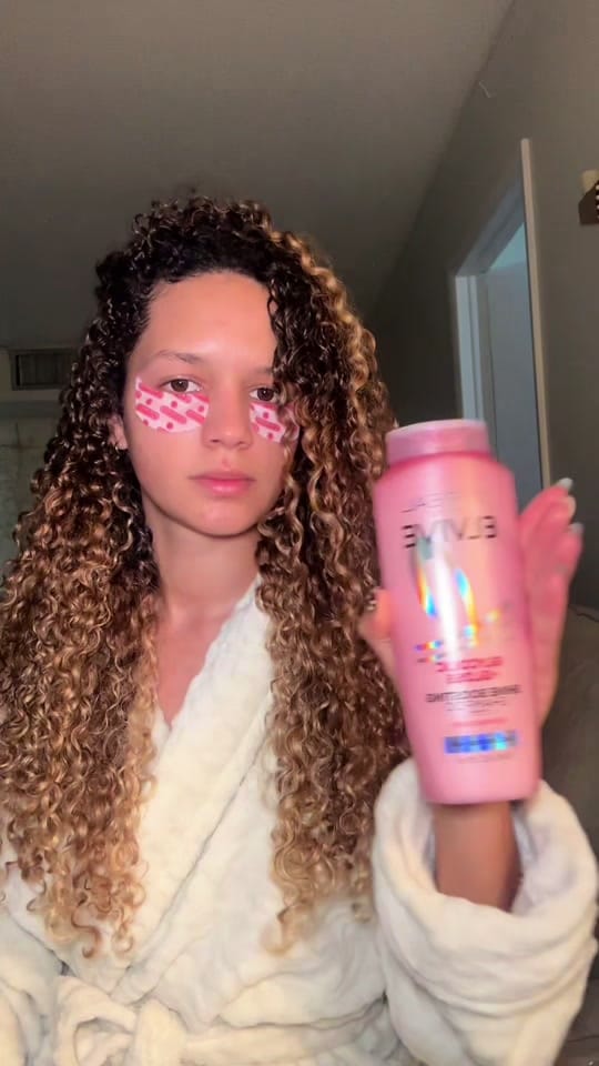 Post 5 by Lavidadelyah on TikTok (video)
