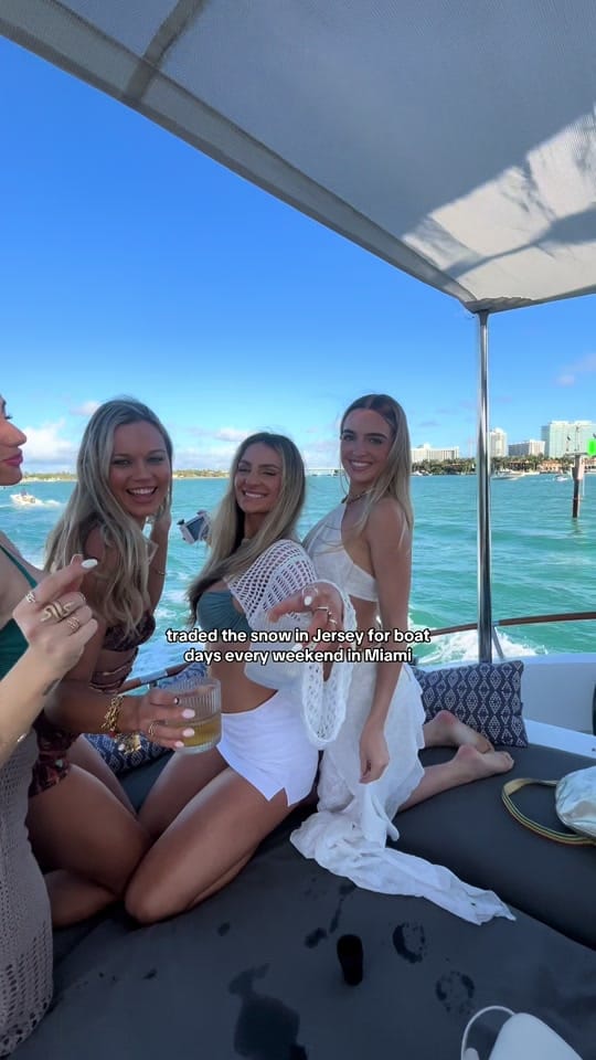 Post 3 by Lex on TikTok (video)