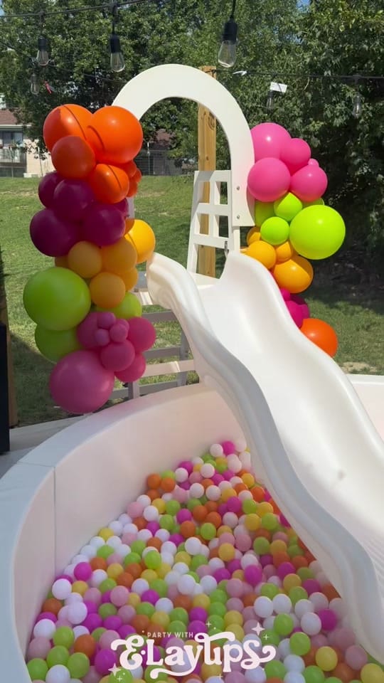 Post 4 by Balloons & Backdrops on TikTok (video)