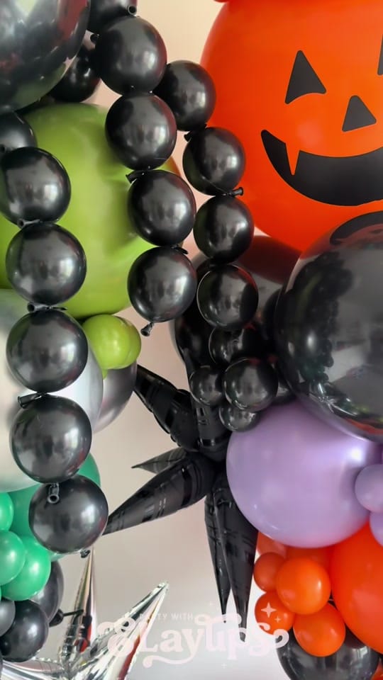 Post 9 by Balloons & Backdrops on TikTok (video)