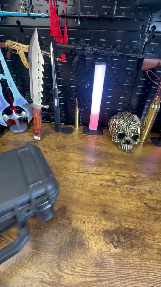 Post 10 by ViperTec Knives 🐍 on TikTok (video)