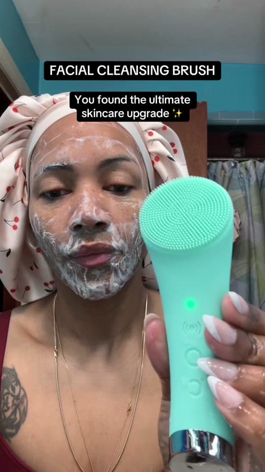 Post 1 by IsDatLeeLee on TikTok (video)