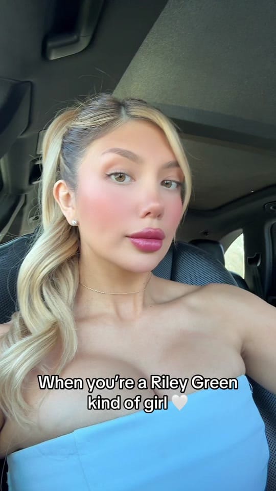 Post 1 by Dallas Makeup Artist on TikTok (video)