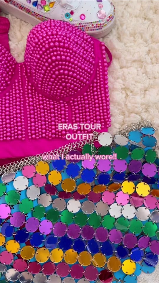 Post 8 by Anna Dani Brooks | style + diy on TikTok (video)