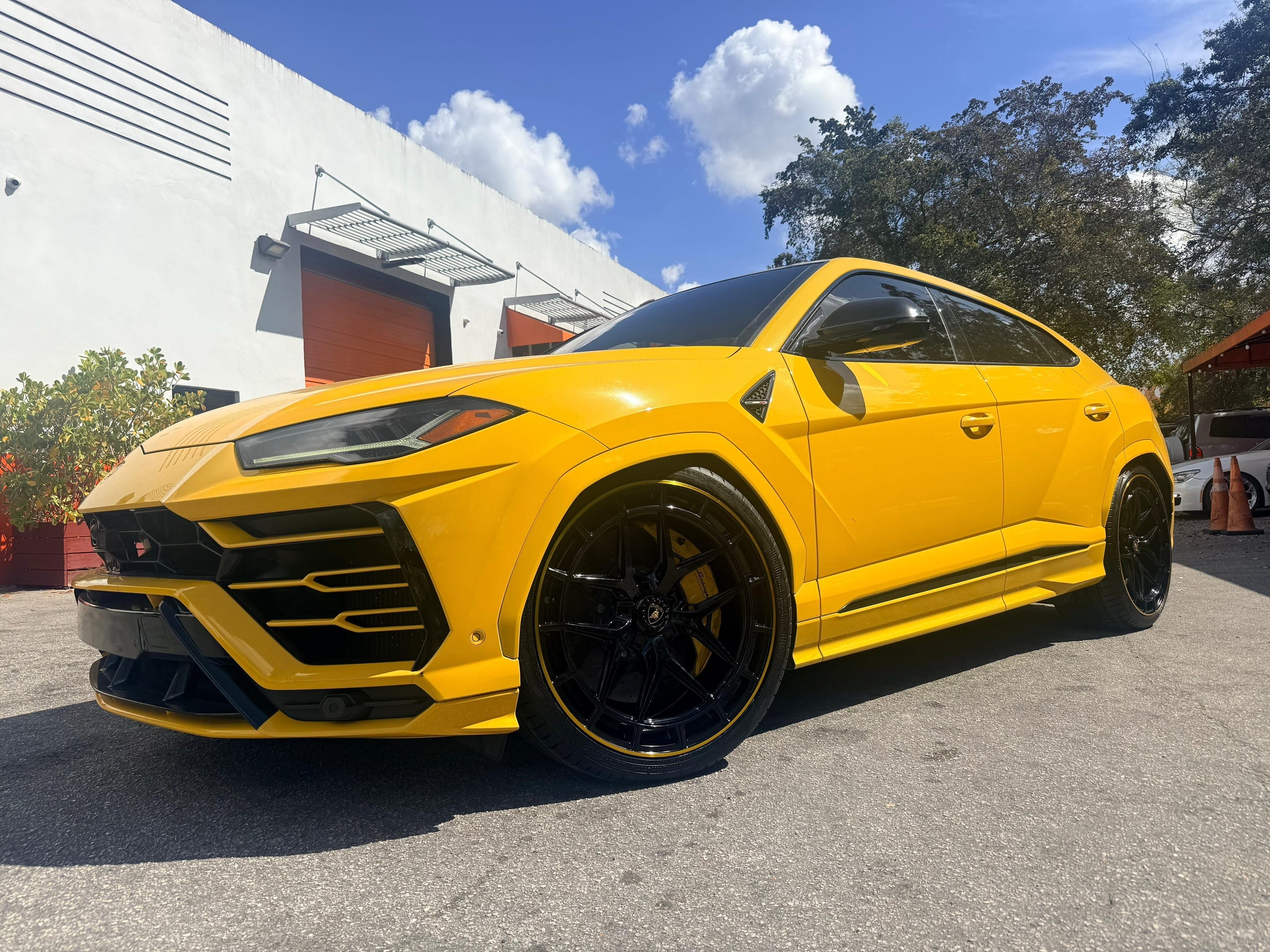 Post 1 by Miamibestwheels on TikTok (video)