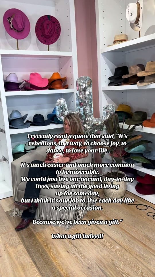Post 2 by Tara Stark on TikTok (video)