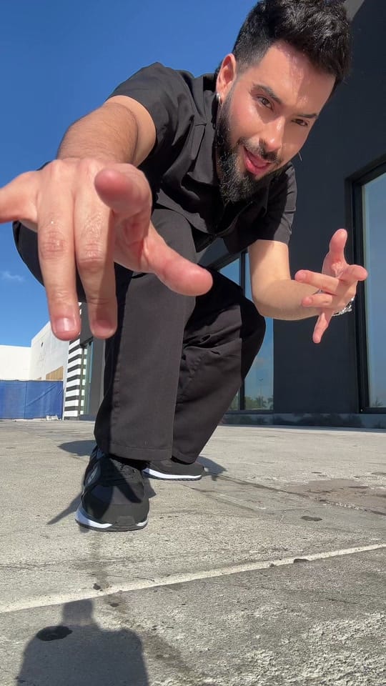 Post 4 by Victor Villalobos on TikTok (video)
