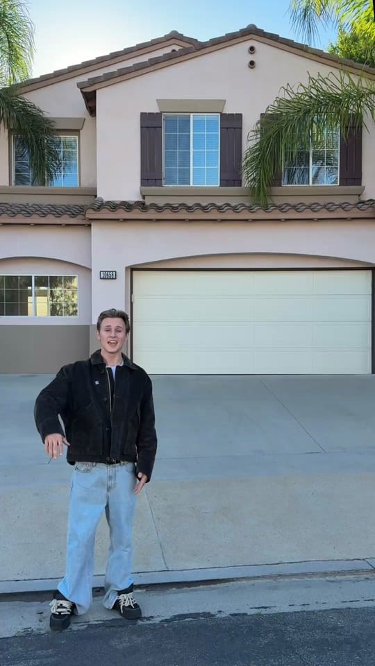 Post 8 by SLAVA ⭐ on TikTok (video)