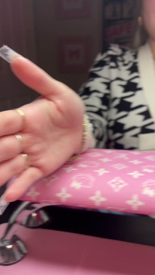 Post 9 by nailsbyjelanni on TikTok (video)