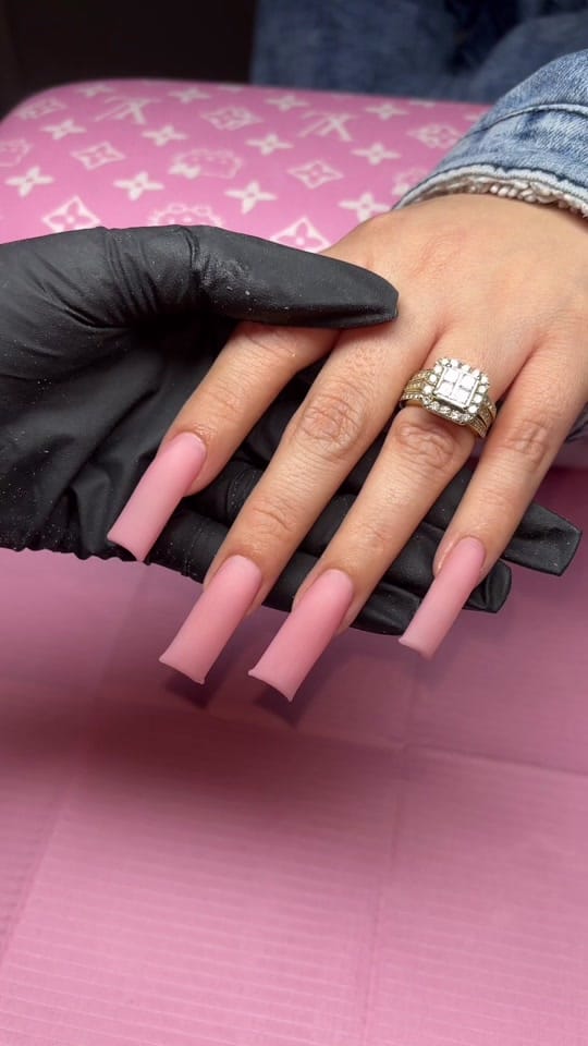 Post 8 by nailsbyjelanni on TikTok (video)