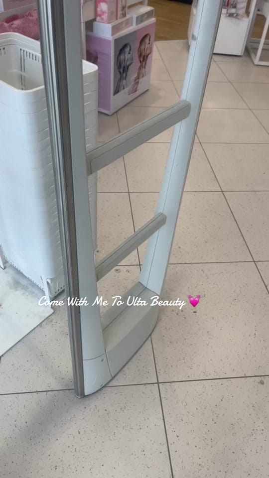 Post 4 by Pretty slim2X on TikTok (video)