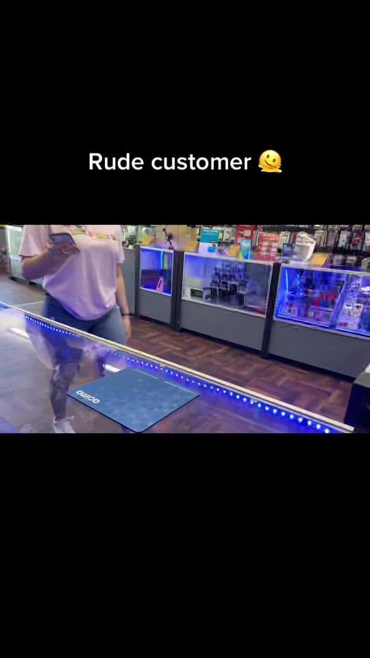 Post 9 by LV Wireless repairs on TikTok (video)