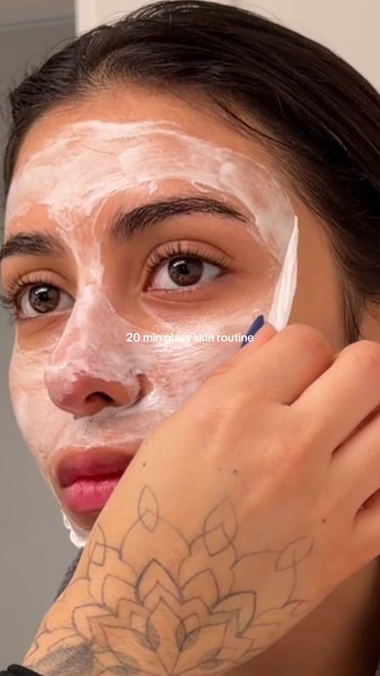 Post 4 by Laura Montenegro on TikTok (video)