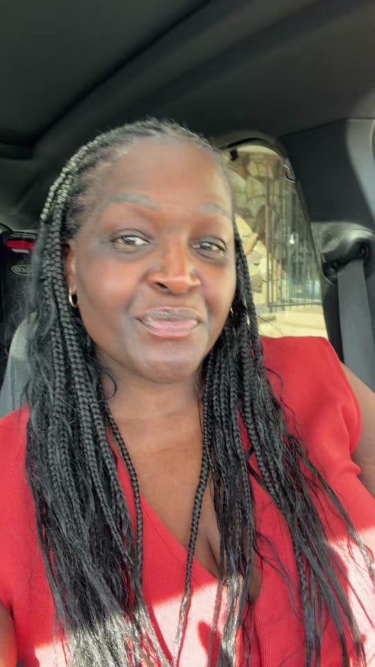 Post 5 by De on TikTok (video)