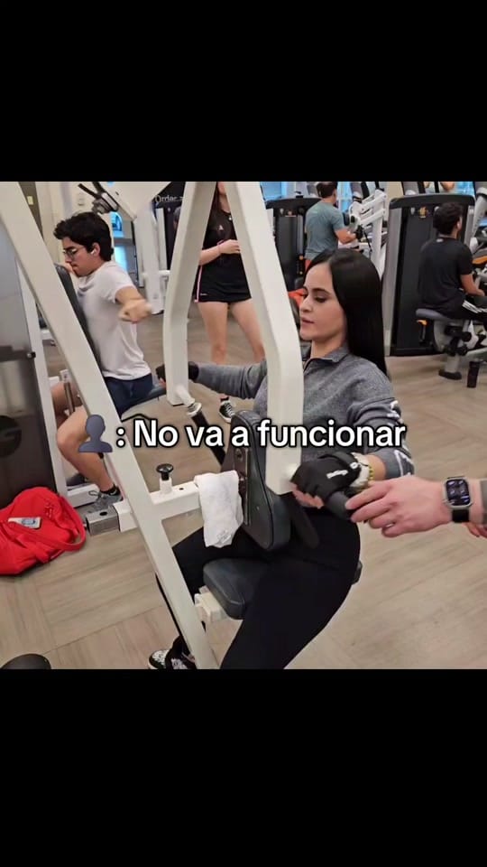 Post 10 by Lina Ossa on TikTok (video)