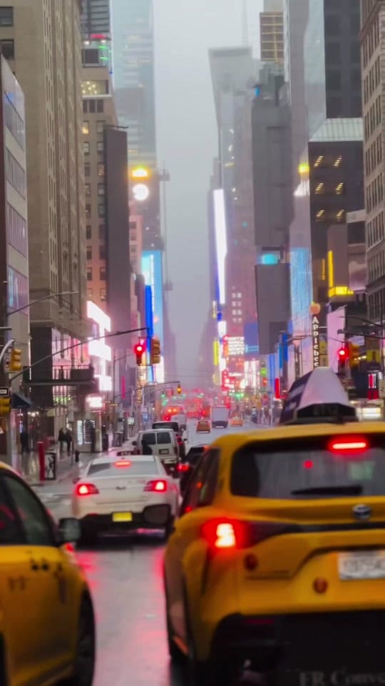 Post 8 by NYC.BR  on TikTok (video)