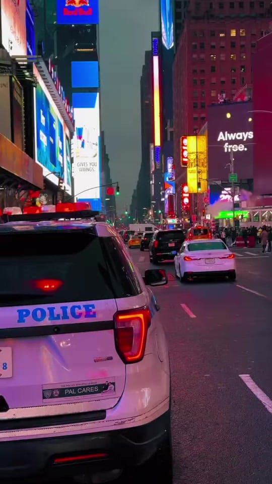 Post 6 by NYC.BR  on TikTok (video)