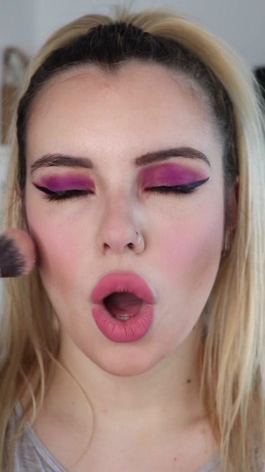 Post 9 by maria sousa | mua on TikTok (video)
