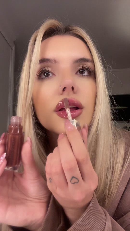 Post 10 by maria sousa | mua on TikTok (video)